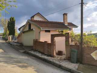 Недвижимость - Дома - Аренда домов с уличным боссейном и сауной