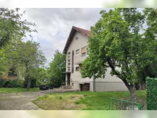 Недвижимость - Дома - Дом 200 кв.м., на участке 5 соток в центре города 