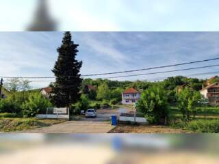 Недвижимость - Дома - Prodaja kuce i placa na glavnom putu