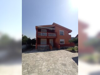 Недвижимость - Дома - Продается 2-этажный дом 220 м2 в Черногории (Бар)