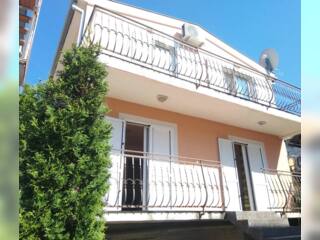 Недвижимость - Дома - Продается 2-этажный дом в Черногории у моря