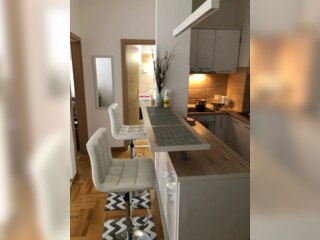 Недвижимость - Квартиры - Продается квартира с 1 спальней в центре Будвы