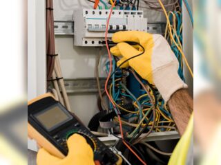 Услуги - Ремонт и строительство - Электрик