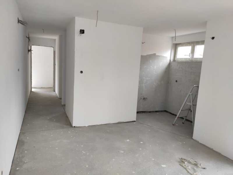 Недвижимость - Квартиры - Квартира 62,5 кв.м., в центре города Трстеник