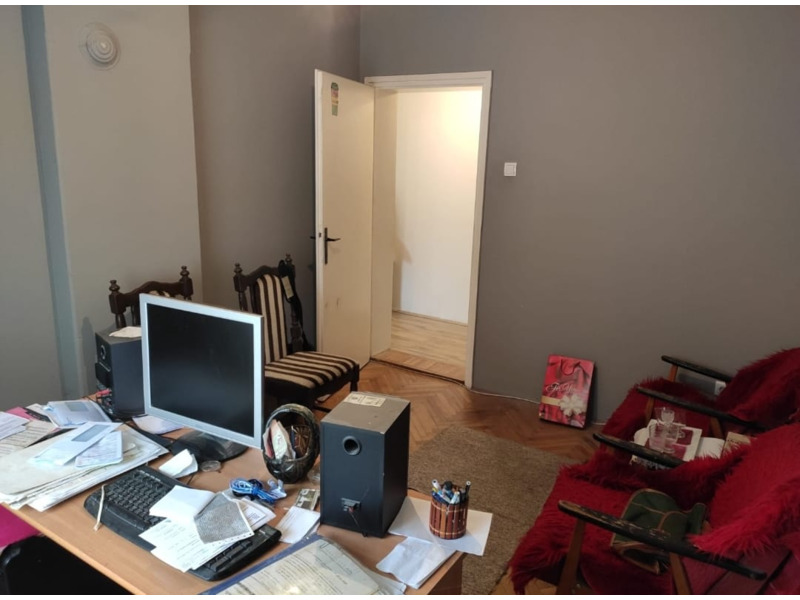 Недвижимость - Дома - Дом 200 кв.м., на участке 5 соток в центре города 