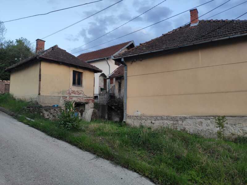 Недвижимость - Участки - 10,5 сотки центр курорта Врнячка Баня 