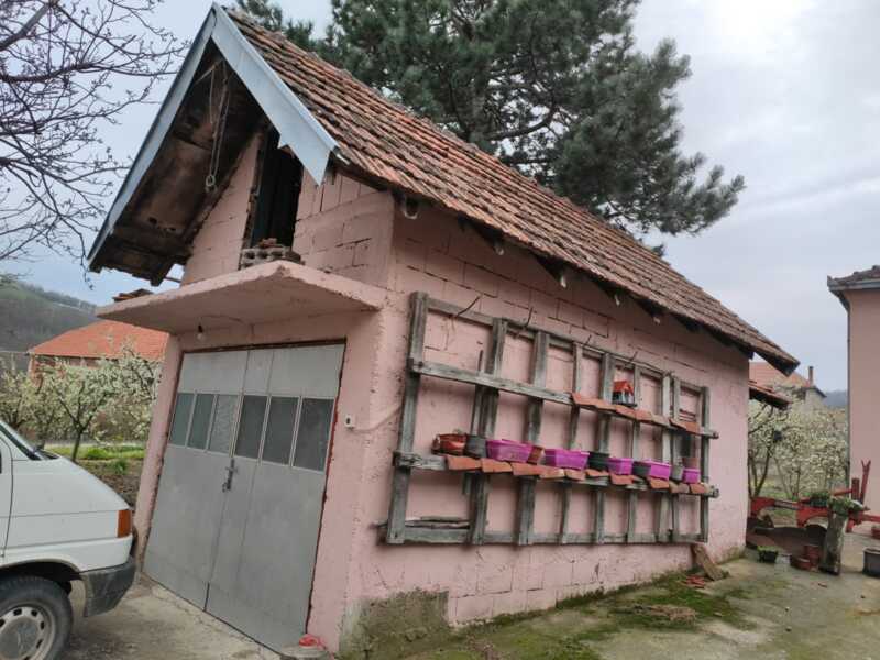 Недвижимость - Дома - Два дома 60 и 116 кв.м., 124,5 сотки. 