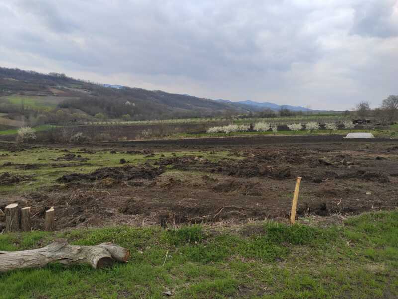 Недвижимость - Участки - 15 соток с документами на зарегистрированный дом