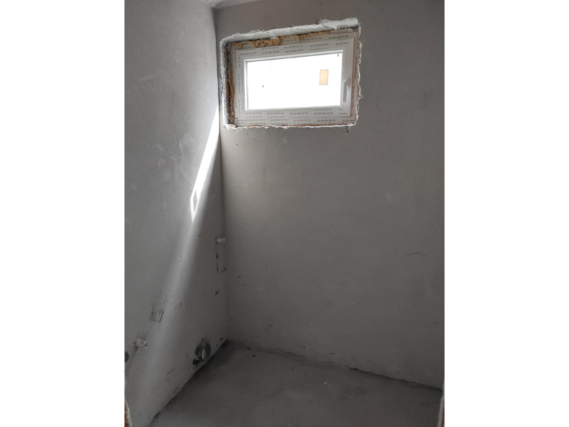 Недвижимость - Квартиры - Квартира 62,5 кв.м., в центре города Трстеник