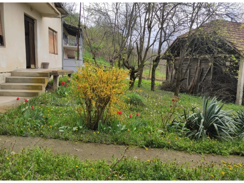 Недвижимость - Дома - дом 174 кв.м.. на земельном участке 9 соток.