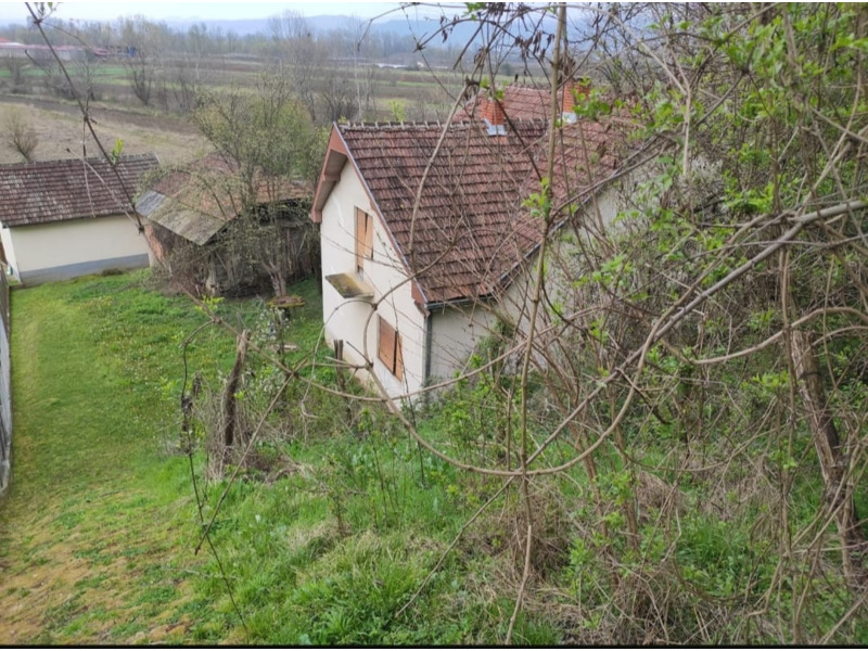 Недвижимость - Дома - дом 174 кв.м.. на земельном участке 9 соток.