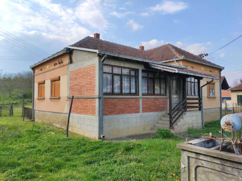 Недвижимость - Дома - дом 100 кв.м., на участке 41 сотка. с кузнецeй