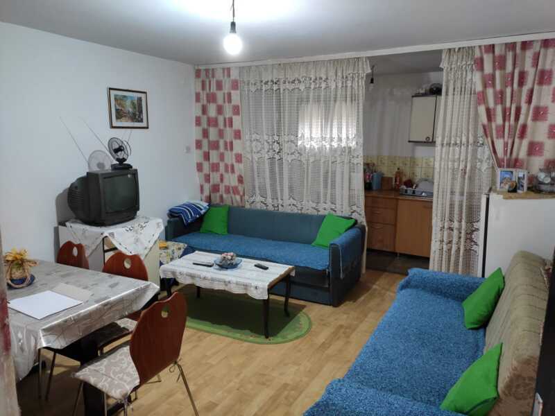 Недвижимость - Дома - Два дома 60 и 116 кв.м., 124,5 сотки. 