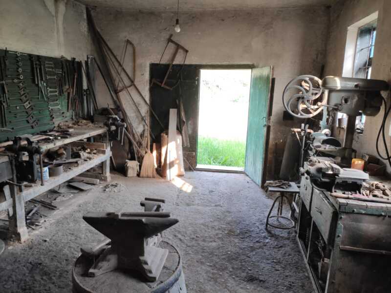 Недвижимость - Дома - дом 100 кв.м., на участке 41 сотка. с кузнецeй