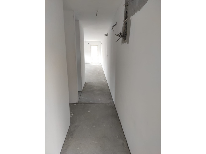 Недвижимость - Квартиры - Квартира 62,5 кв.м., в центре города Трстеник