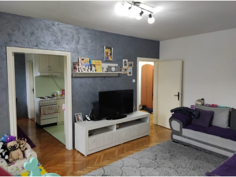 Недвижимость - Квартиры - 3-х комнатная квартира 93 кв.м., с видом на реку