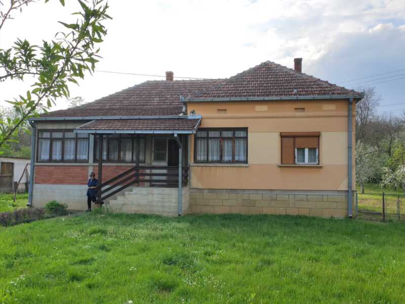 Недвижимость - Дома - дом 100 кв.м., на участке 41 сотка. с кузнецeй