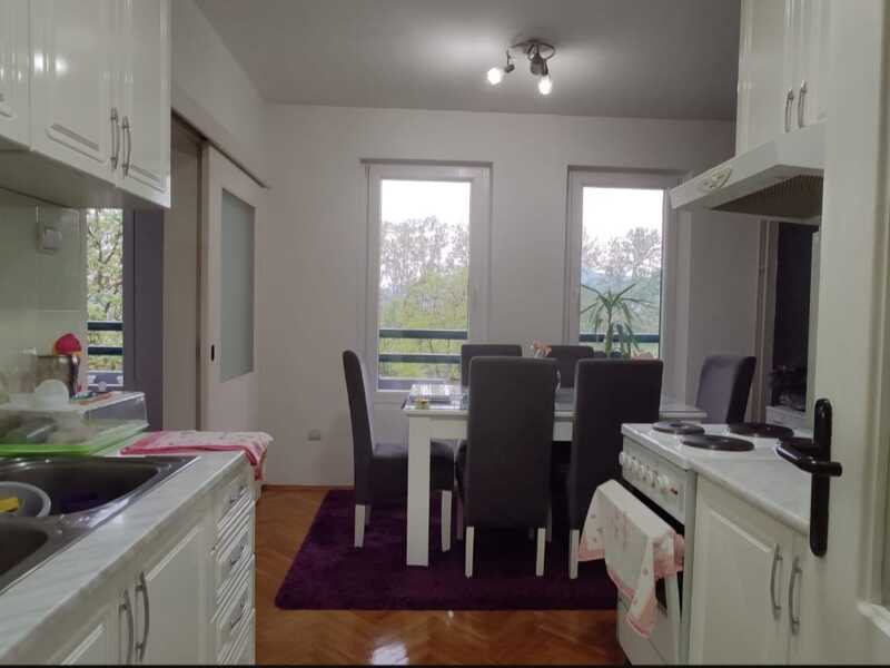 Недвижимость - Квартиры - 3-х комнатная квартира 93 кв.м., с видом на реку