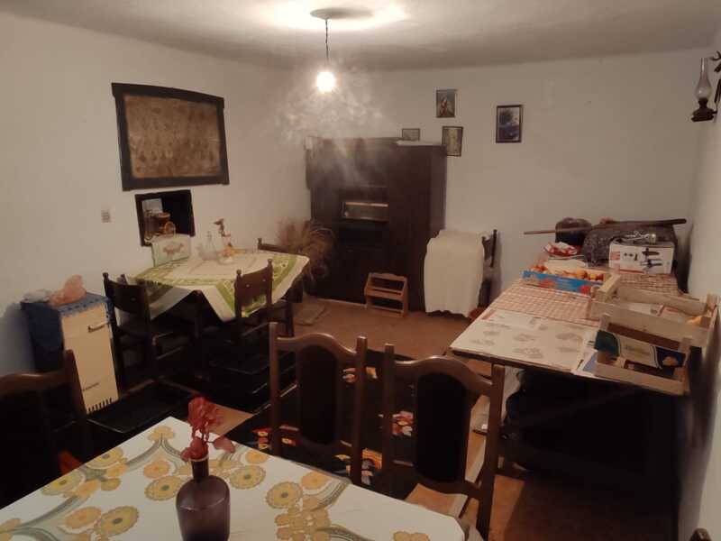 Недвижимость - Дома - Два дома 60 и 116 кв.м., 124,5 сотки. 