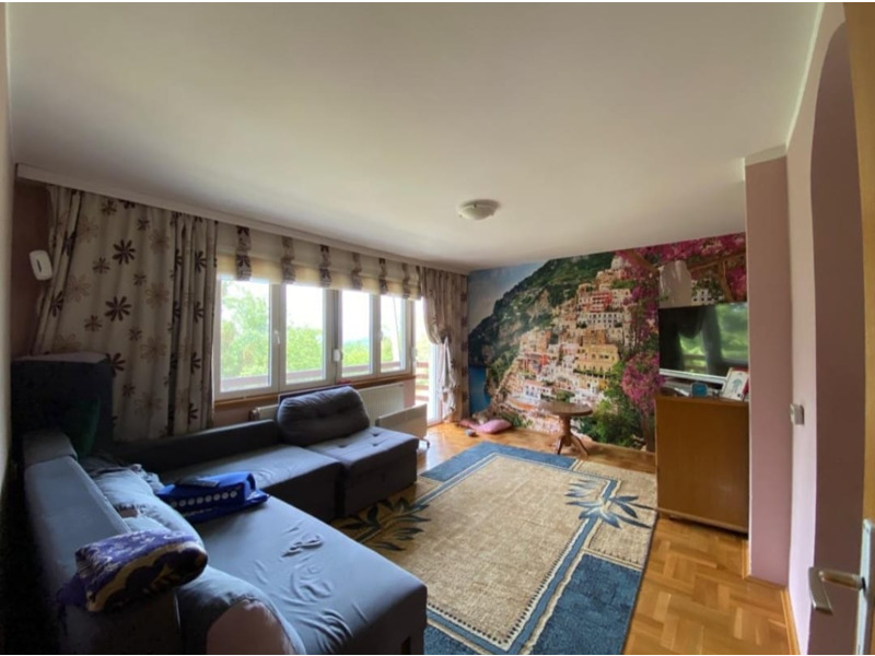 Недвижимость - Дома - Продаются два дома 178 и 56 кв.м., баня 40 кв.м.