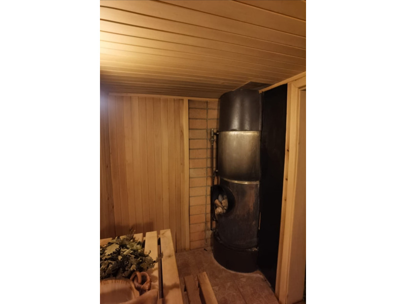 Недвижимость - Дома - Продаются два дома 178 и 56 кв.м., баня 40 кв.м.