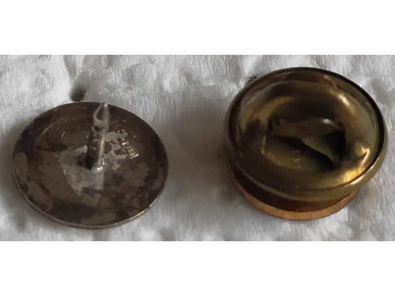 Хобби и отдых - Коллекционирование - Значки 69 штук: