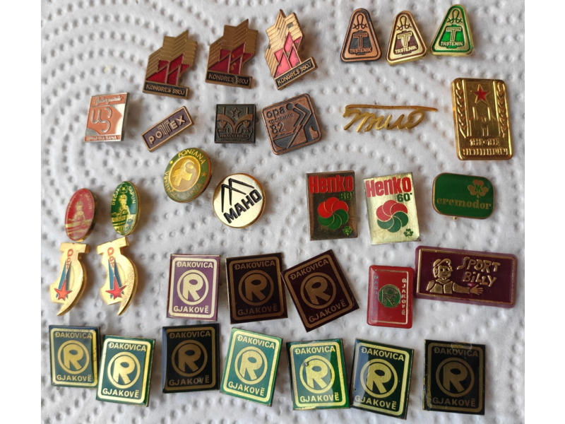 Хобби и отдых - Коллекционирование - Значки 69 штук: