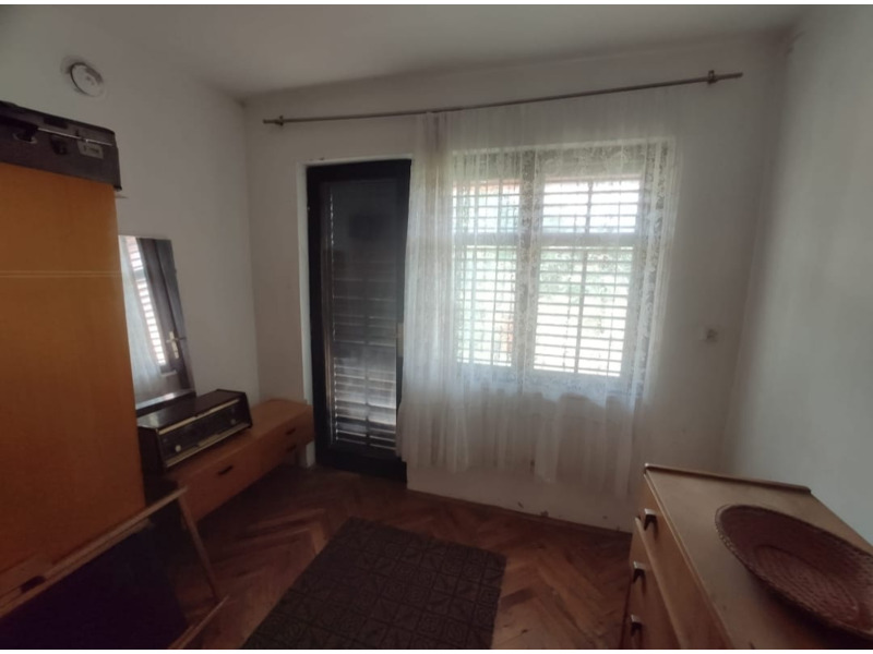 Недвижимость - Дома - Продаётся дом рядом с лесом