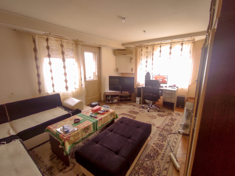 Недвижимость - Квартиры - Трехкомнатная квартира на продажу, Младеновац