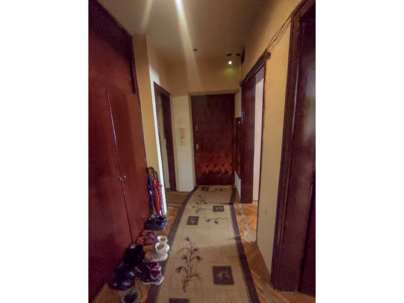 Недвижимость - Квартиры - Трехкомнатная квартира на продажу, Младеновац