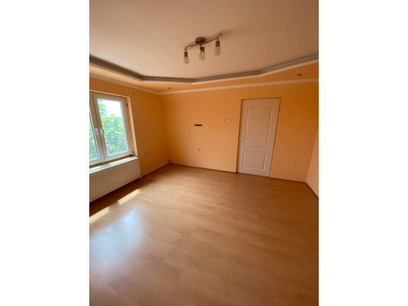 Недвижимость - Дома - Суботица: Двухэтажный дом в районе Мали Радановац