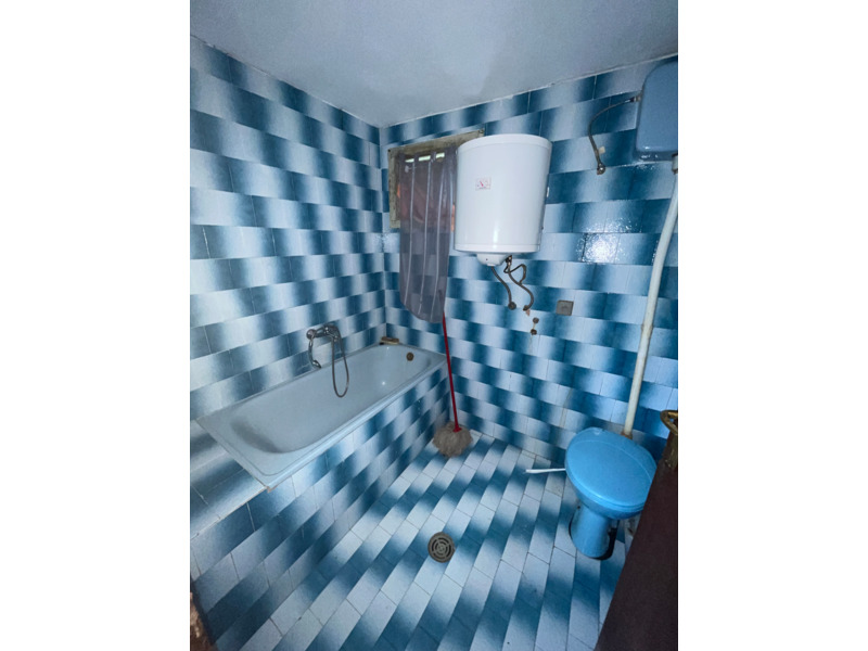 Недвижимость - Дома - Продается двухэтажный дом с большим участком