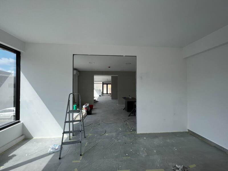 Услуги - Ремонт и строительство - Ремонт жилых и коммерческих помещений 