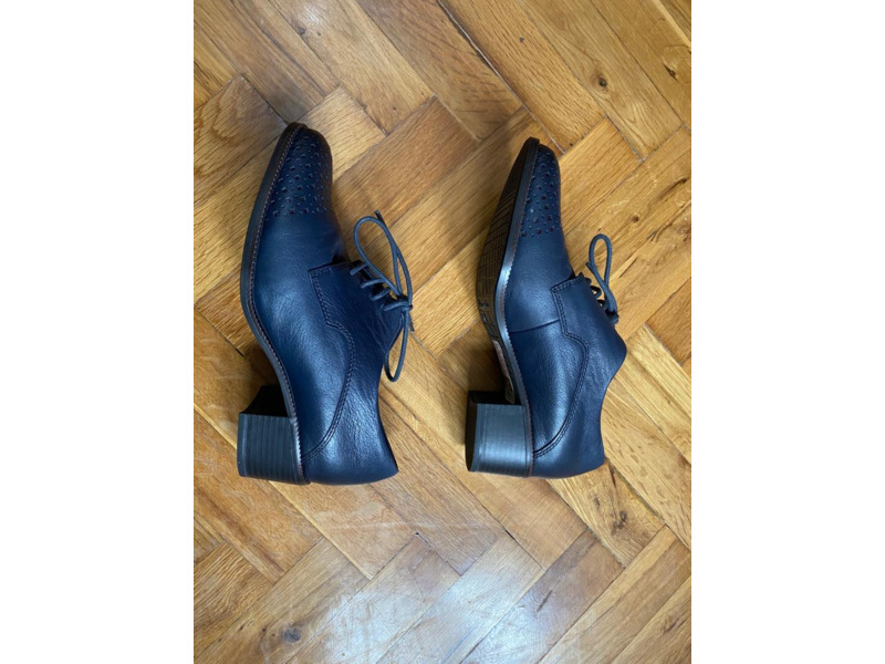 Одежда, обувь, аксессуары - Женская обувь - Продаются женские туфли. Суботица