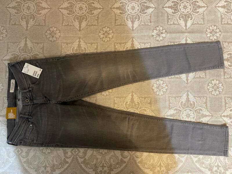 Одежда, обувь, аксессуары - Женская одежда - Джинсы новые