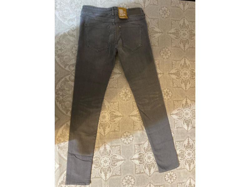 Одежда, обувь, аксессуары - Женская одежда - Джинсы новые