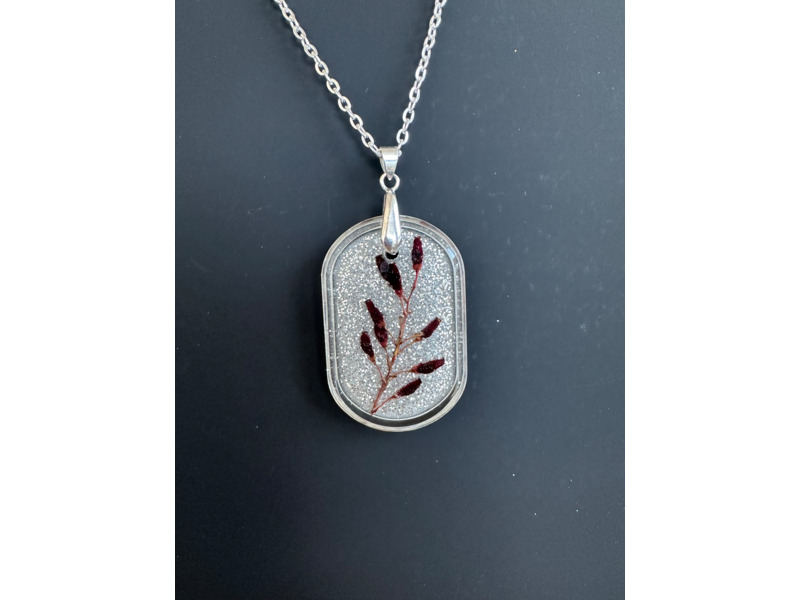 Другое - Ювелирные изделия, украшения - Кулон из эпоксидный смолы