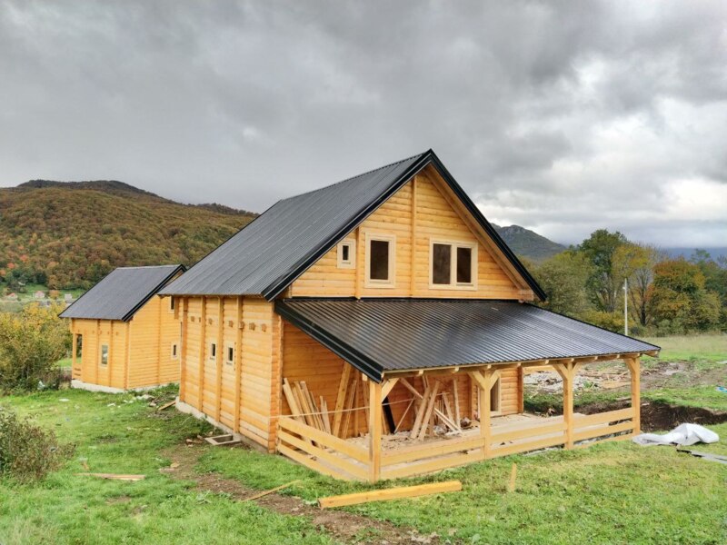 Недвижимость - Дома - 3 дома в Колашине Черногория