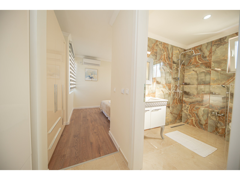 Недвижимость - Квартиры - Аппартаменты в Черногории