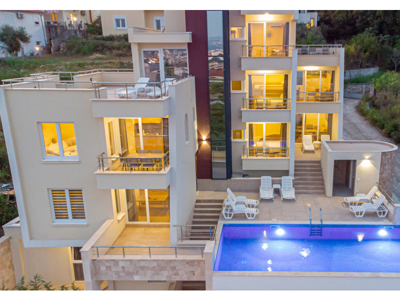 Недвижимость - Квартиры - Аппартаменты в Черногории