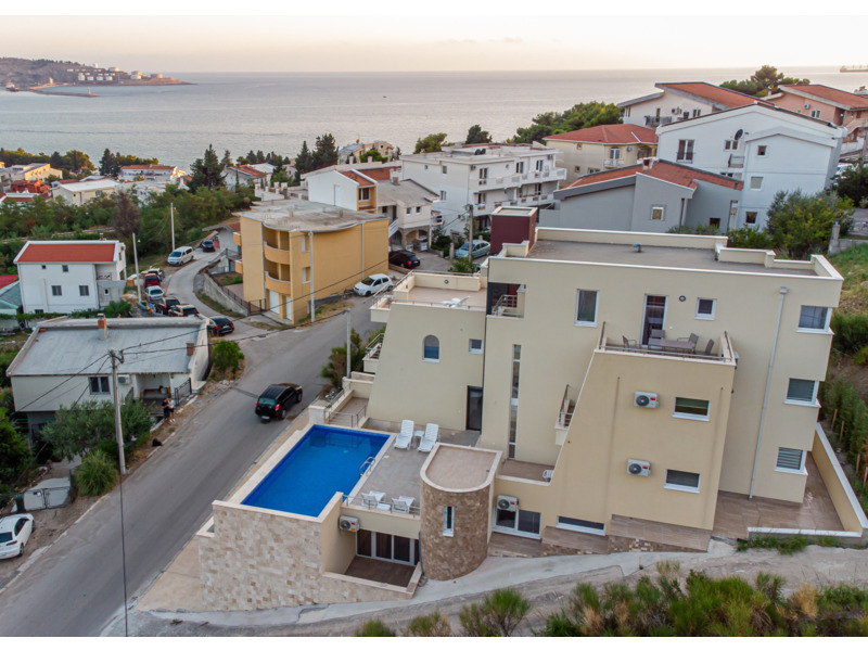 Недвижимость - Квартиры - Аппартаменты в Черногории