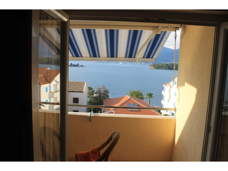 Недвижимость - Квартиры - Продается квартира в 50м от пляжа в Черногории