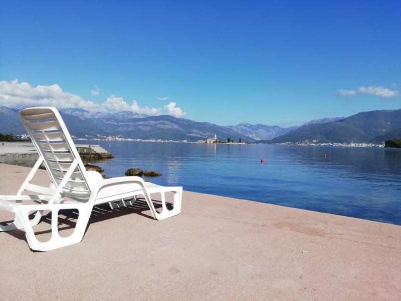 Недвижимость - Квартиры - Продается квартира в 50м от пляжа в Черногории