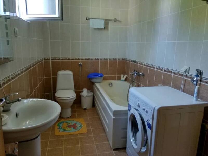 Недвижимость - Дома - Продается 2-этажный дом в Черногории у моря