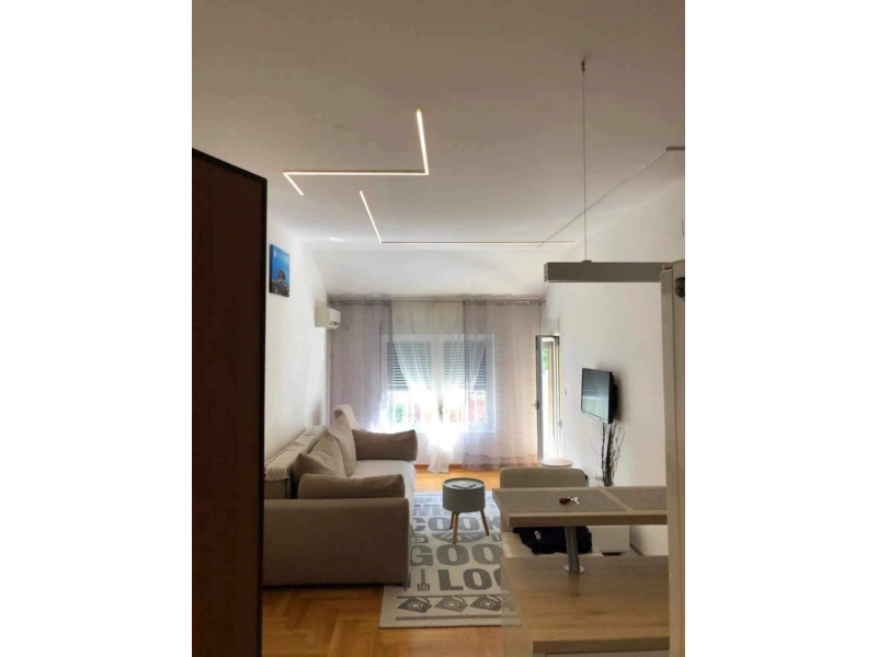 Недвижимость - Квартиры - Продается квартира с 1 спальней в центре Будвы