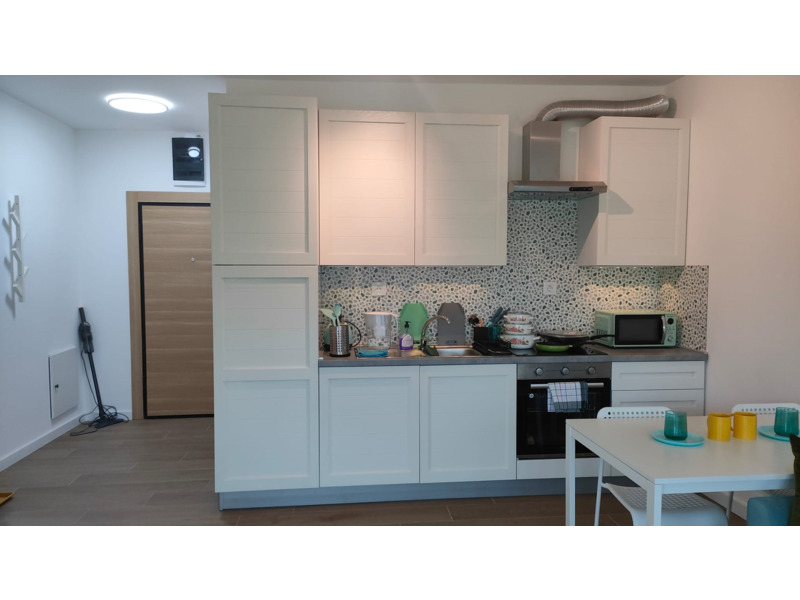 Недвижимость - Квартиры - Сдаю новую студию в Суботице