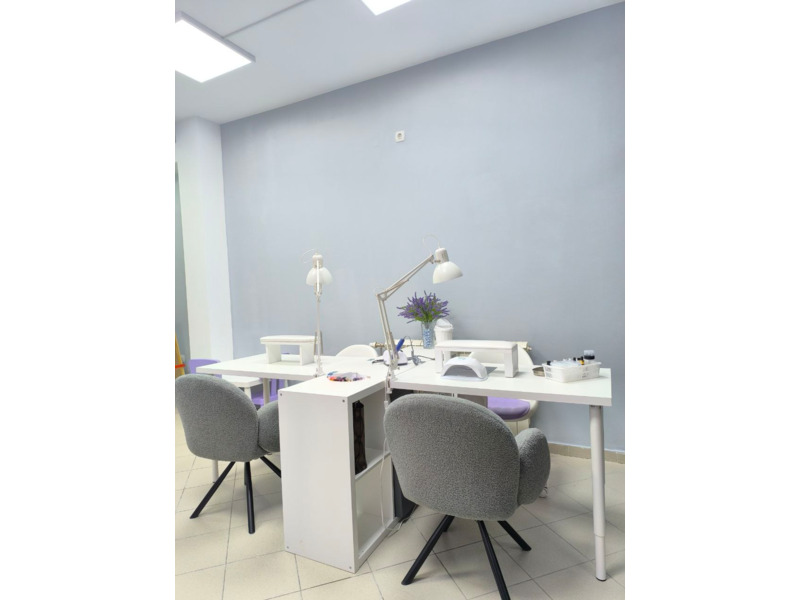 Недвижимость - Коммерческая недвижимость - Рабочие места для мастеров красоты