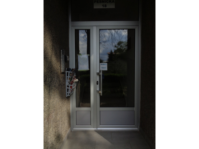 Недвижимость - Квартиры и апартаменты - Сдам квартиру