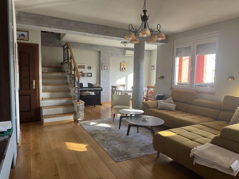 Недвижимость - Квартиры - 4-КОМНАТНАЯ КВАРТИРА, 100 м²