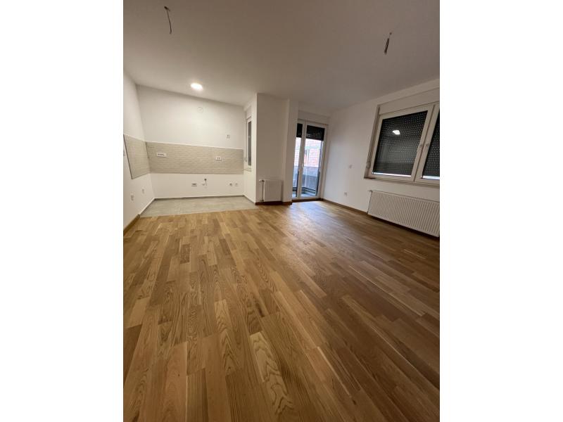 Недвижимость - Квартиры - 2-КОМНАТНАЯ КВАРТИРА, 42 м²